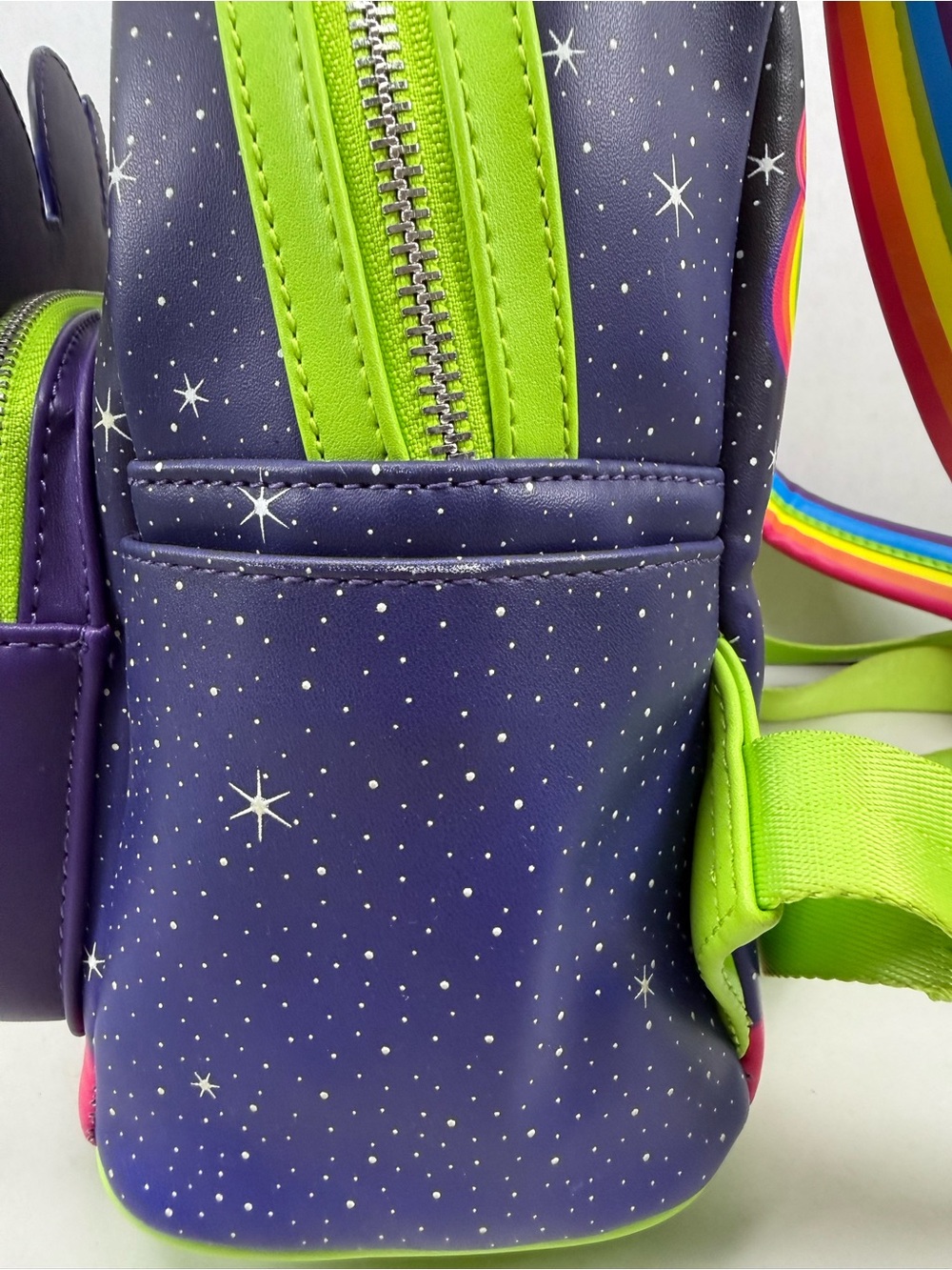Loungefly Lisa Frank Alien ZOOMER & ZORBITT™
GLOW MINI BACKPACK - Picture 15 of 16